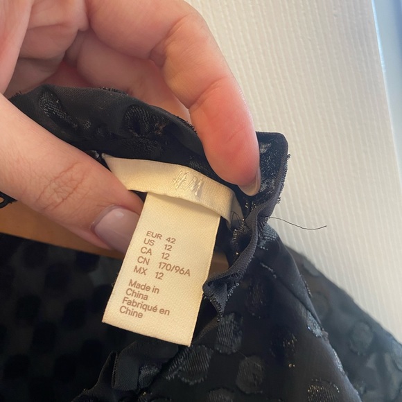 Beautiful black silk blouse with dots - Picture 2 of 3